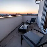 Casa de Férias Luka Mit Pool- Gelegen In By Interhome Pula
