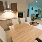 Casa de Férias Luka Mit Pool- Gelegen In By Interhome *