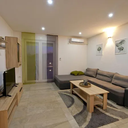 Luka Mit Pool- Gelegen In By Interhome Holiday home