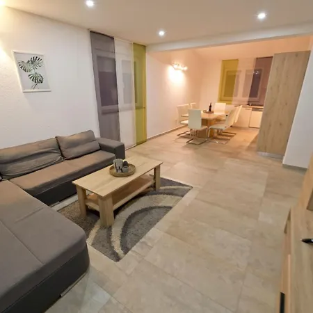 Luka Mit Pool- Gelegen In By Interhome *