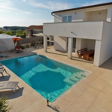 Luka Mit Pool- Gelegen In By Interhome Holiday home